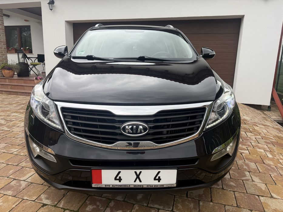KIA Sportage 2012 — imagine 2