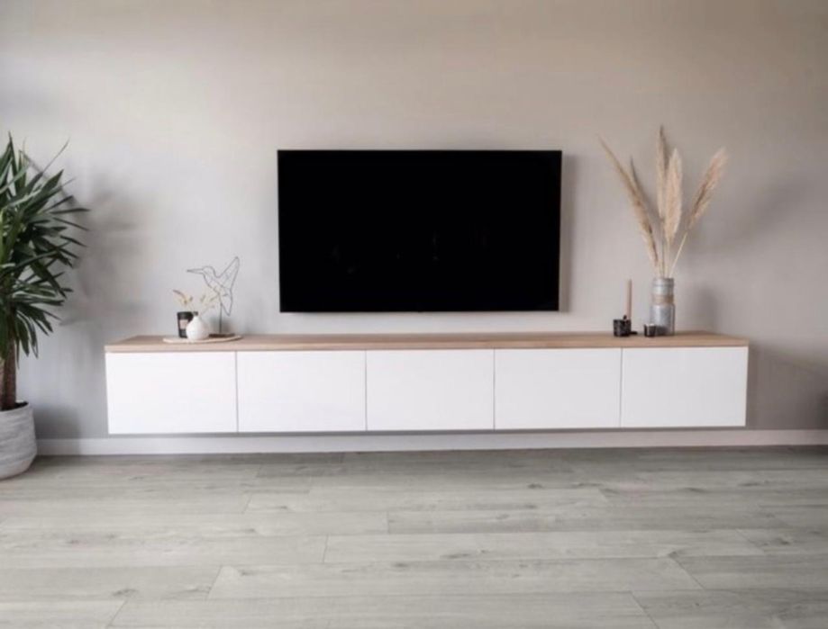 полка под ТВ.