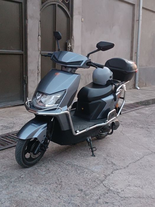 Skuter yulong (moped)