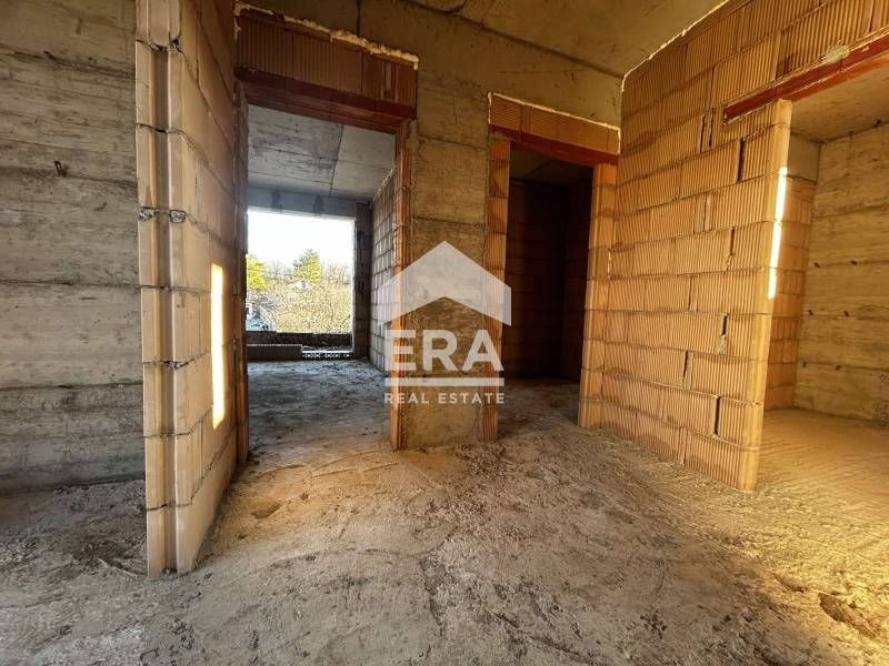 Двуетажна новострояща се къща за продажба, в м-т Манастирски рид, Варн