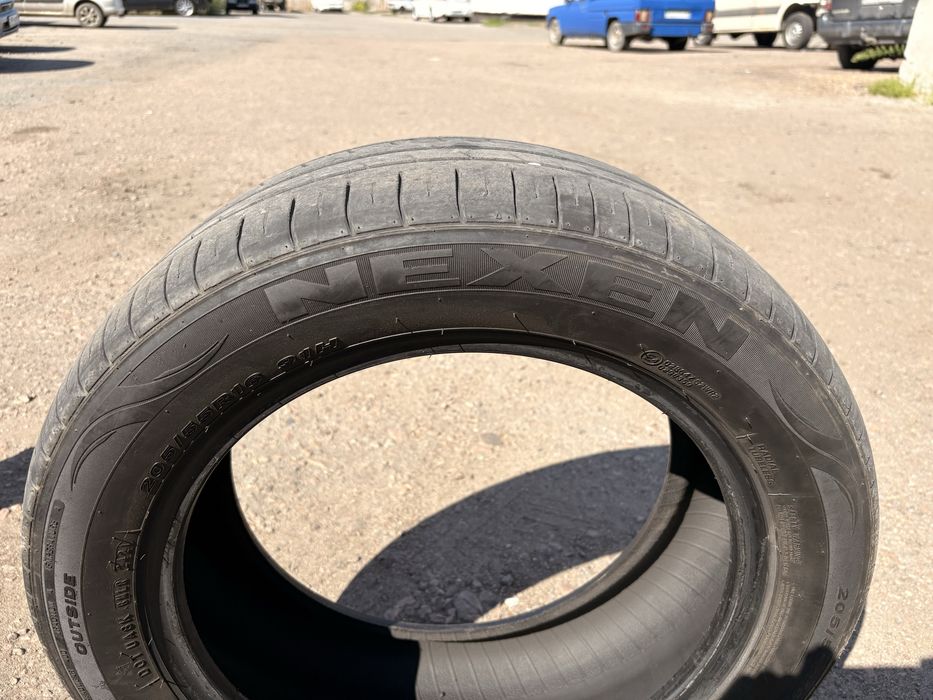 Продам резну б/у 205/55/16