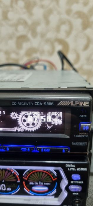 Alpine cda9886 sotiladi holati zoʻr ishlashi zoʻr