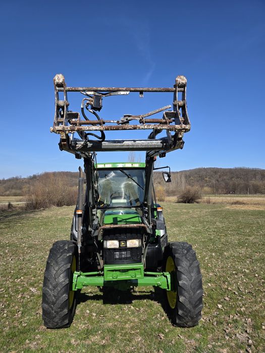 Tractor John Deere 6110 cu incarcator frontal