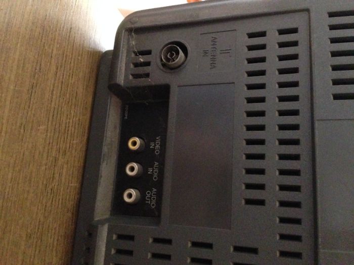 Видео ТВ -телевизор и видеоплейер в одном