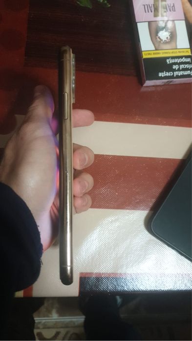 Vand iphone 11 Pro max Urgent!!