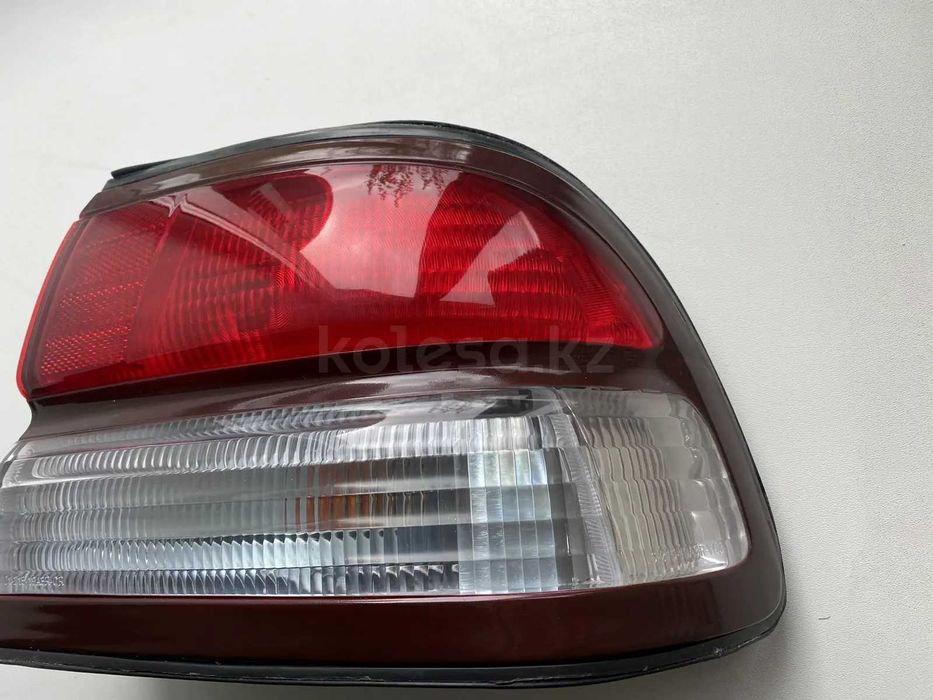 Фонарь задний правый Nissan Cefiro 32