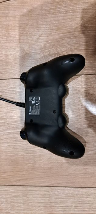 Controller camo Nacon pentru Playstation 4 si PC