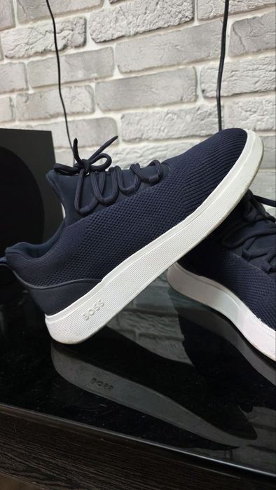 Оригинальные кроссы BOSS