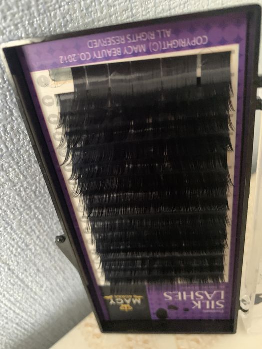 Для наращивания ресниц инструменты