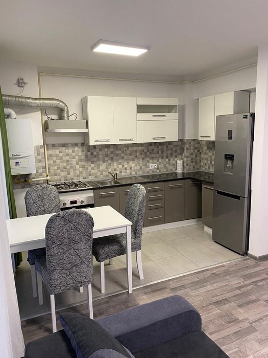 Închiriez Duplex  zona  Coresi
