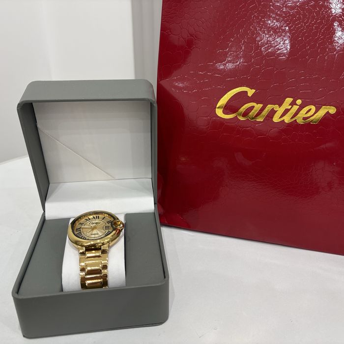 Часы Cartier Золотые