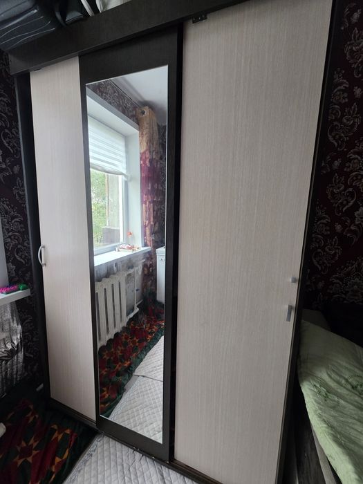 Продам шкаф,  тумбочка,  камот