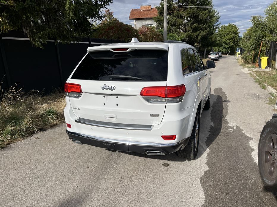 Продавам grand cherokee wk2 3.6 Summit на части