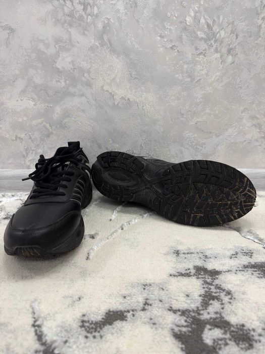 Большие мужские чёрные кроссовки / спортивная обувь
