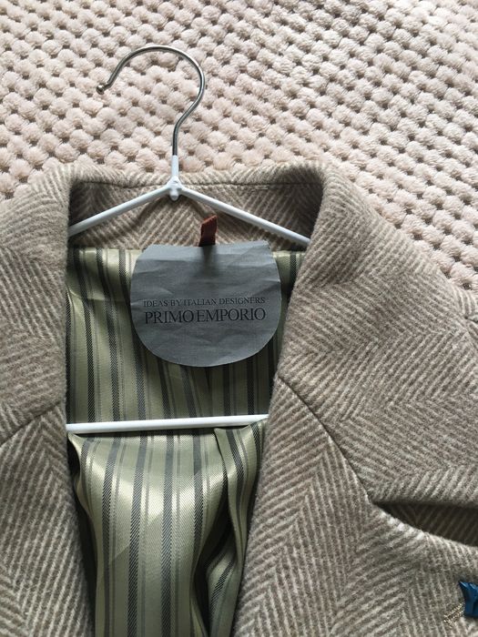 Продается осеннее пальто Emporio