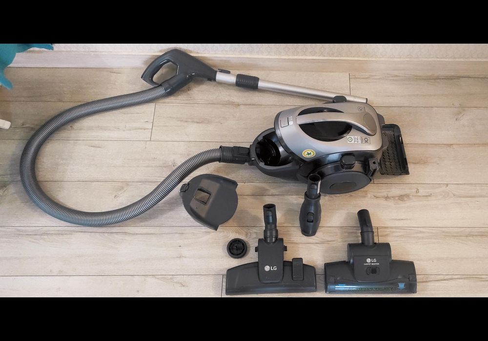 Продам пылесос LG б/у