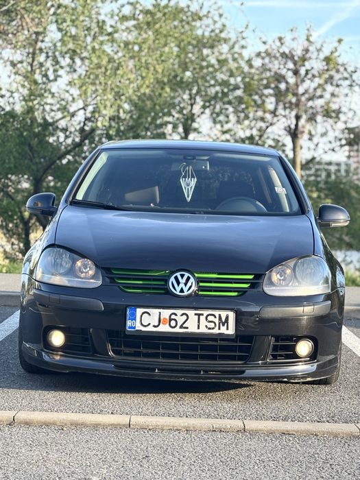 Vand VW Golf5, pachet sport, 2 diesel fara rugina, euro4, 2004, 333000 km