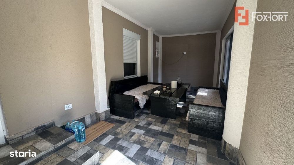 Casa la curte comuna cu 3 camere, zona Dambovita