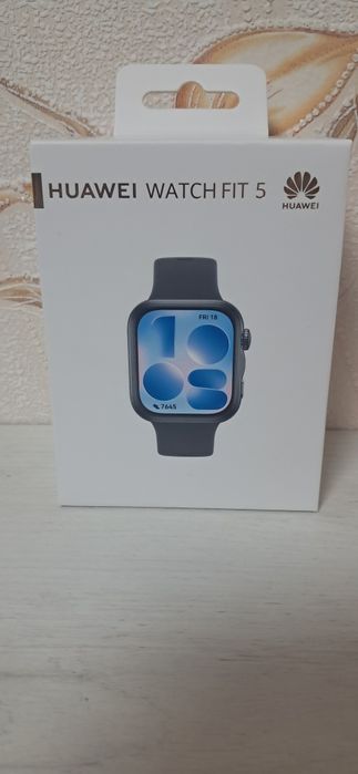 Часовник Huawei Watch Fit 5