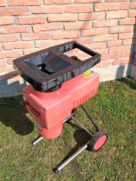 Tocător de grădină electric Uniropa 2400W.
