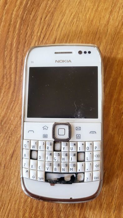 Телефони за части :Iphone, Samsung и Nokia