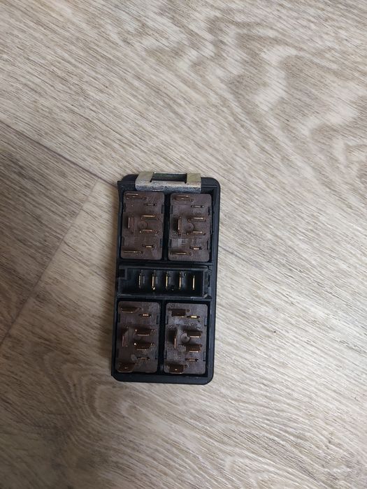 ауди 100с4,кнопки