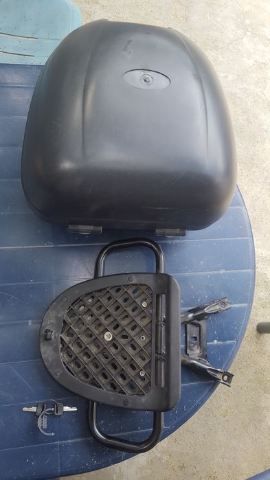 Portbagaj/topcase scuter Peugeot jet