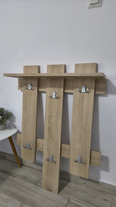 Cuier hol  locuință 101 cm /73,5 cm