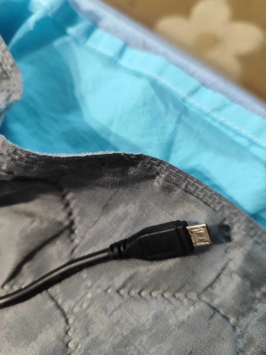 Зарядно за ps4 контролер