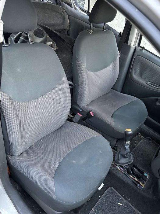 Toyota Yaris 1.0 VVT-i  Тойота Ярис 1.0и на-части!