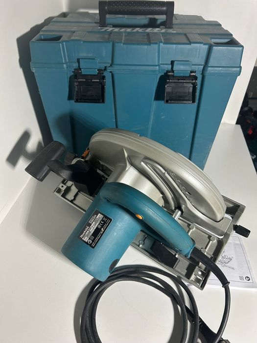Makita 5903R cirvular de mana