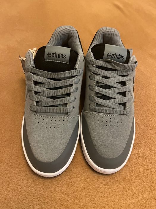 нова цена - Спортни/скейт обувки Etnies Marana