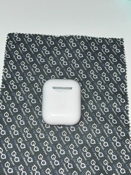 Наушники Apple AirPods