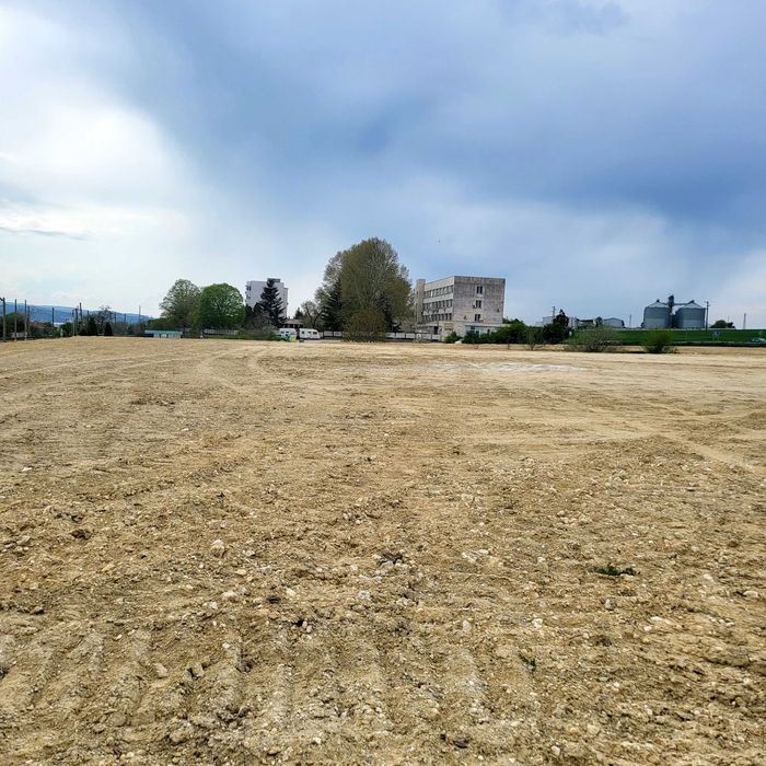 Продава се Парцел в Варна, Автогара - 12000 кв.м за 51 €/кв.м - Снимка #3