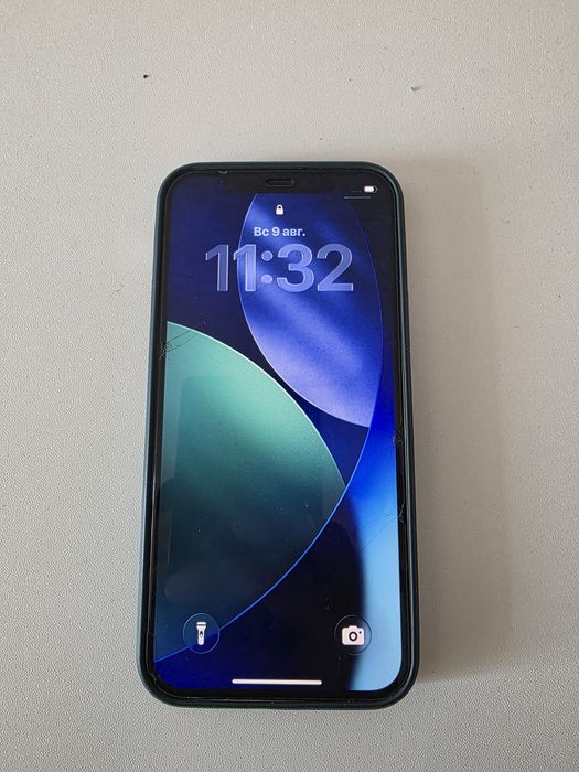 Продам Iphone 12