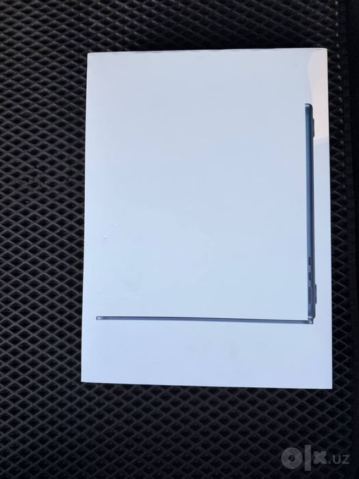 Macbook Air M2 8/256Gb 12 sikl