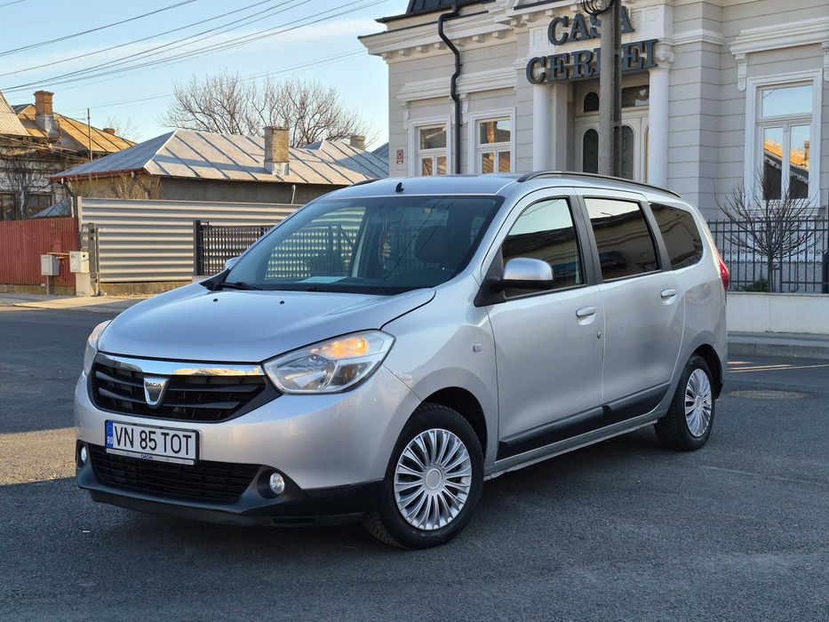 Dacia Lodgy 2013