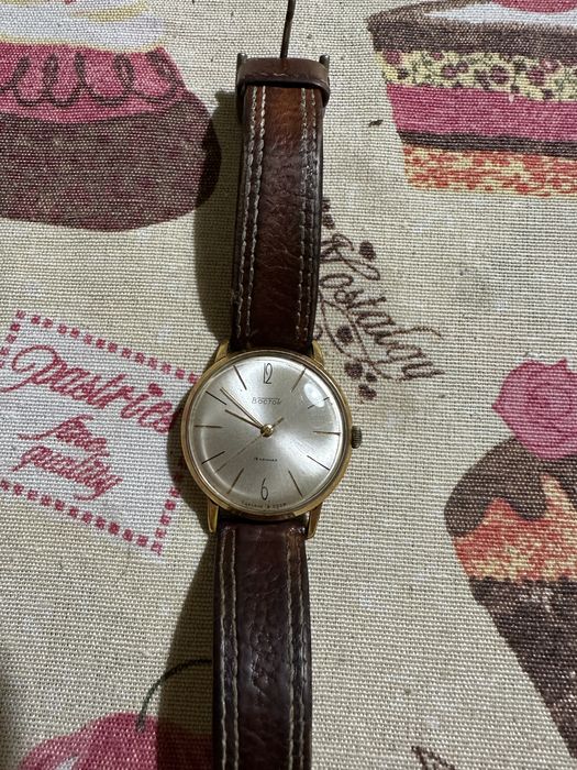 Руски позлатен часовник восток