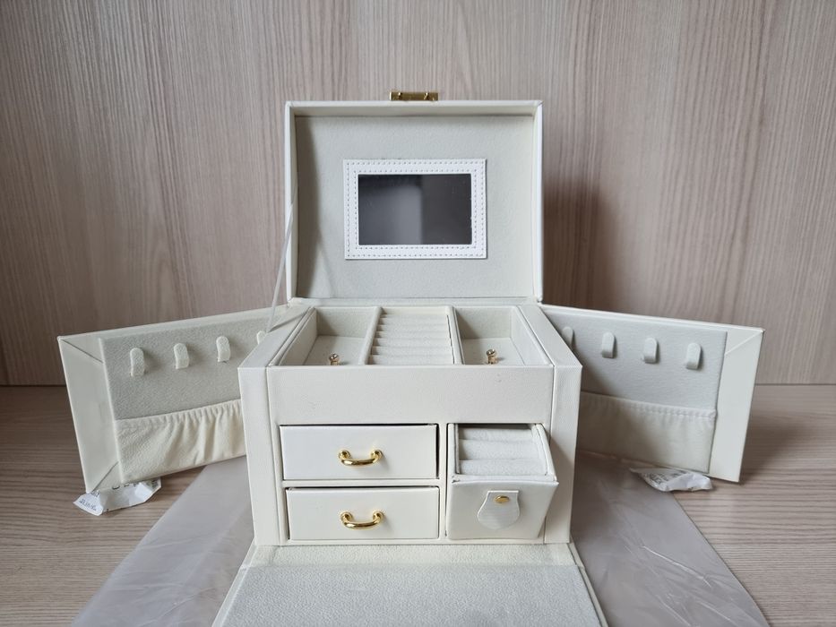 Cutie organizare bijuterii
