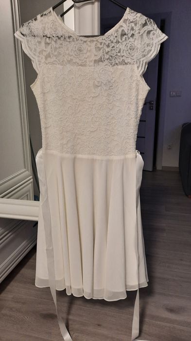 Vand rochie .Marimea M