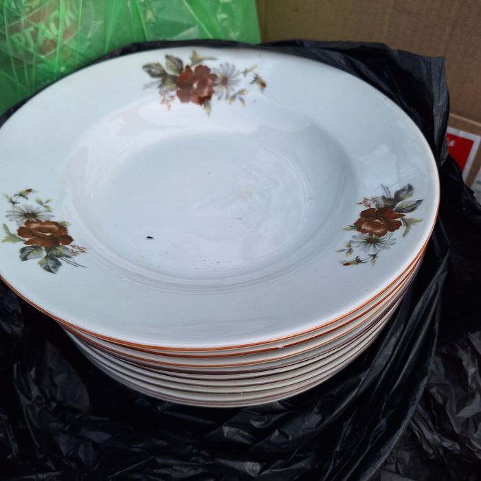 Халби чаши за бира чинии