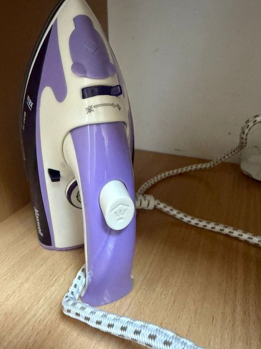 Утюг ,удобно брать в поездки