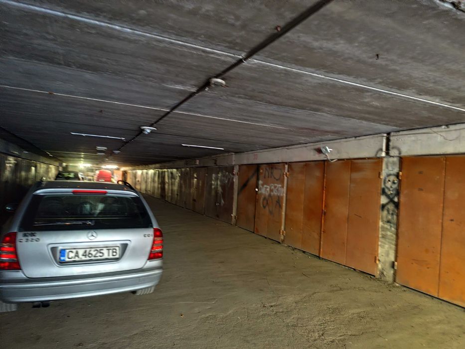 Дава се под наем Гараж / Паркомясто в София, Младост 1 - 18 кв.м за 150 € - Снимка #3