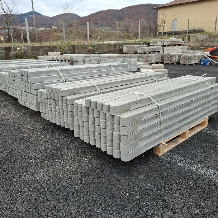 Бетонови / циментови колове 8/8/220 нови с арматура