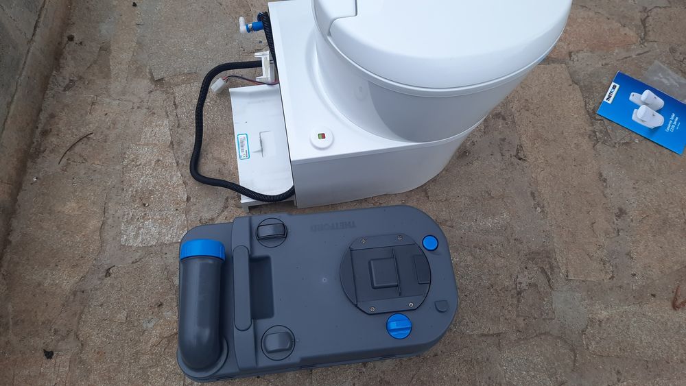 Химическа тоалетна THETFORD