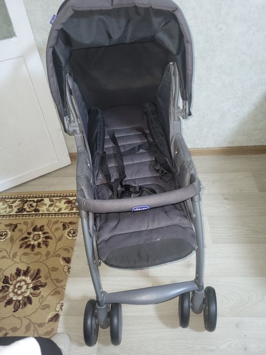 Коляска c chicco в отличном состоянии.