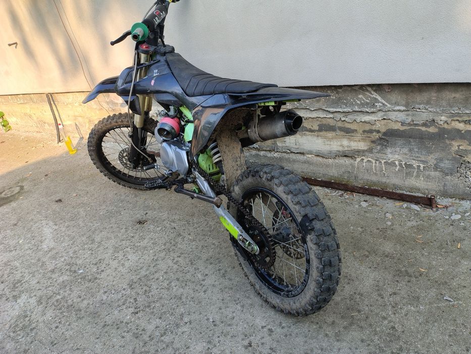Vând cross 125 motor lifan