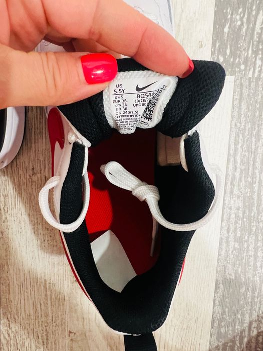 Нови!Кожени маратонки Nike