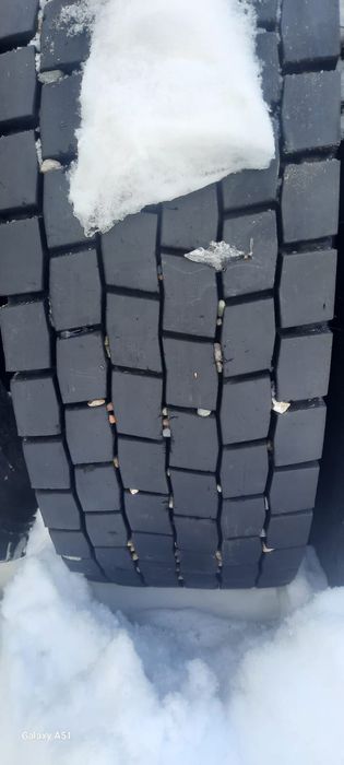 Продаются Грузовые ведущие шины