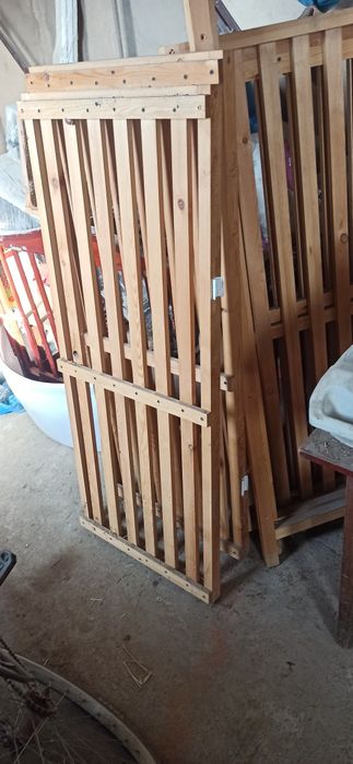 Ножы для хлеборезки и полка для хлеба деревянный